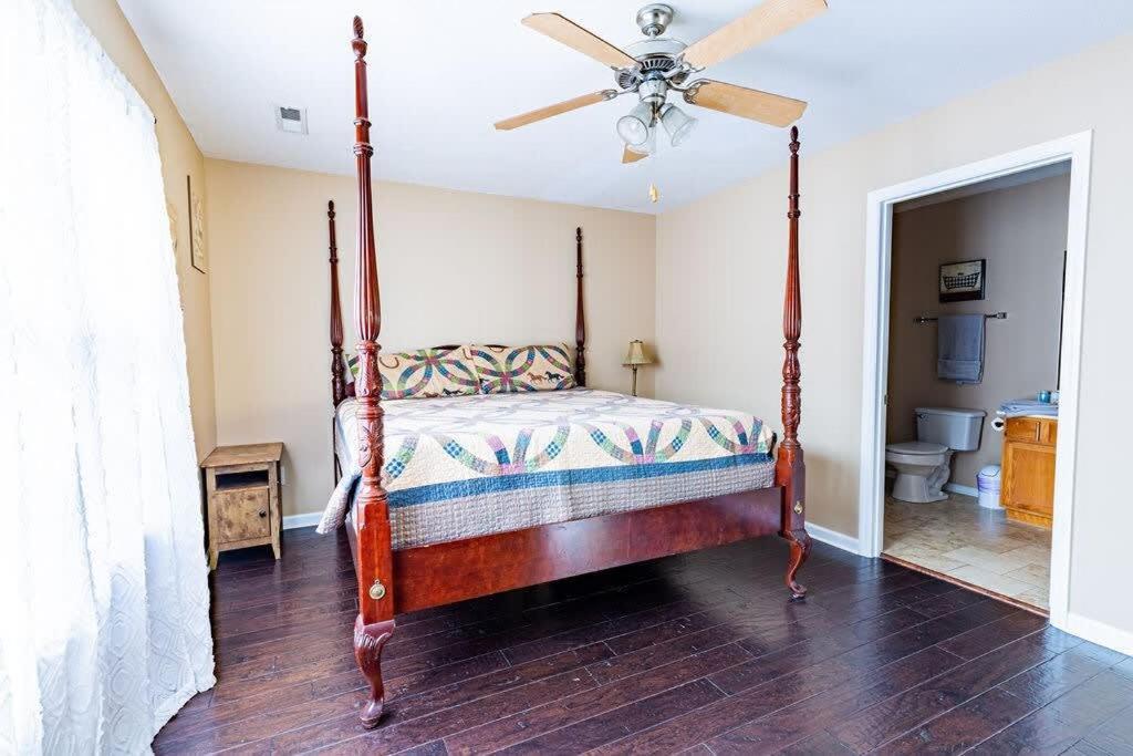 Cozy Pigeon Forge Home W Hot Tub Near River エクステリア 写真