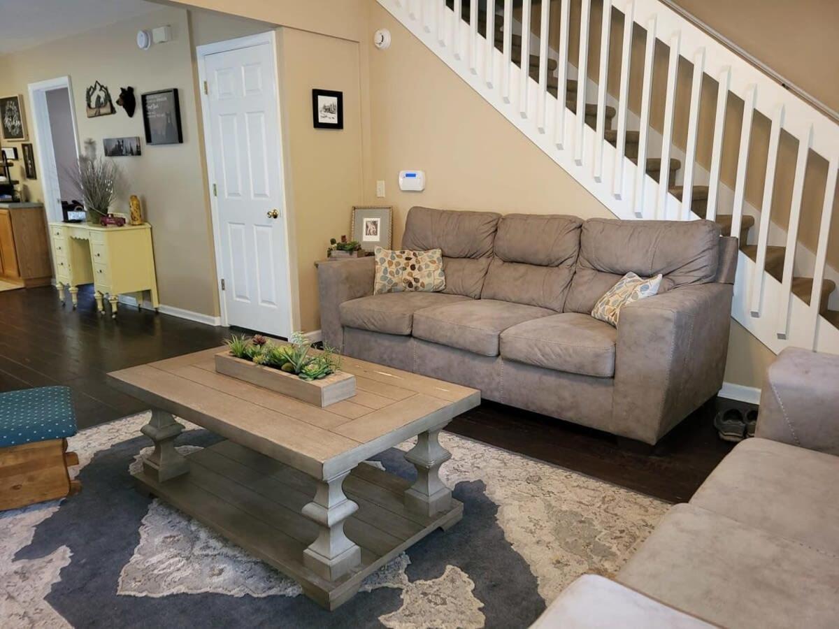 Cozy Pigeon Forge Home W Hot Tub Near River エクステリア 写真